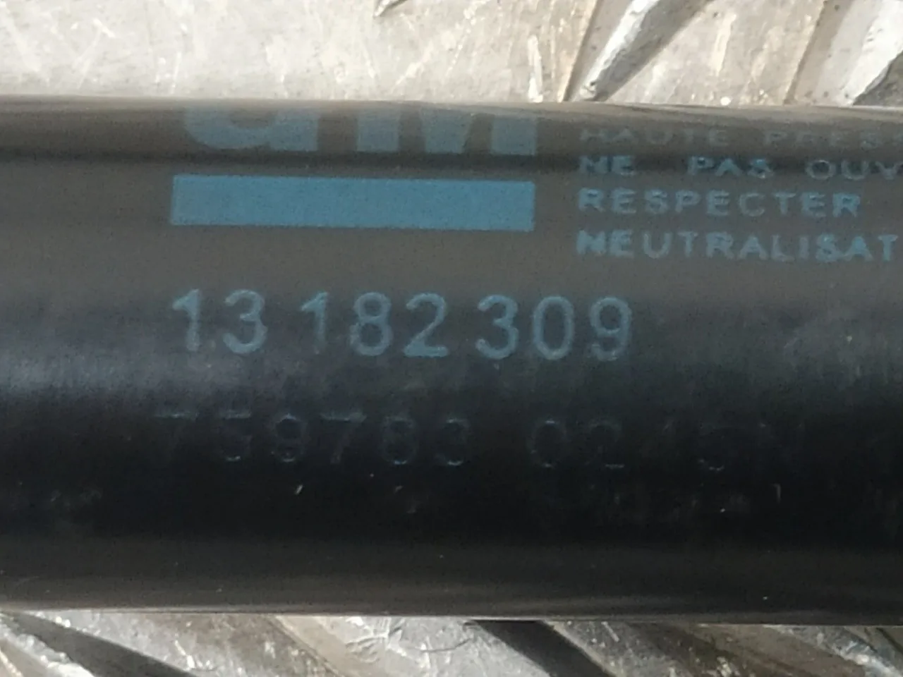 Amortiguadores Maletero / Porton para Opel Corsa D
