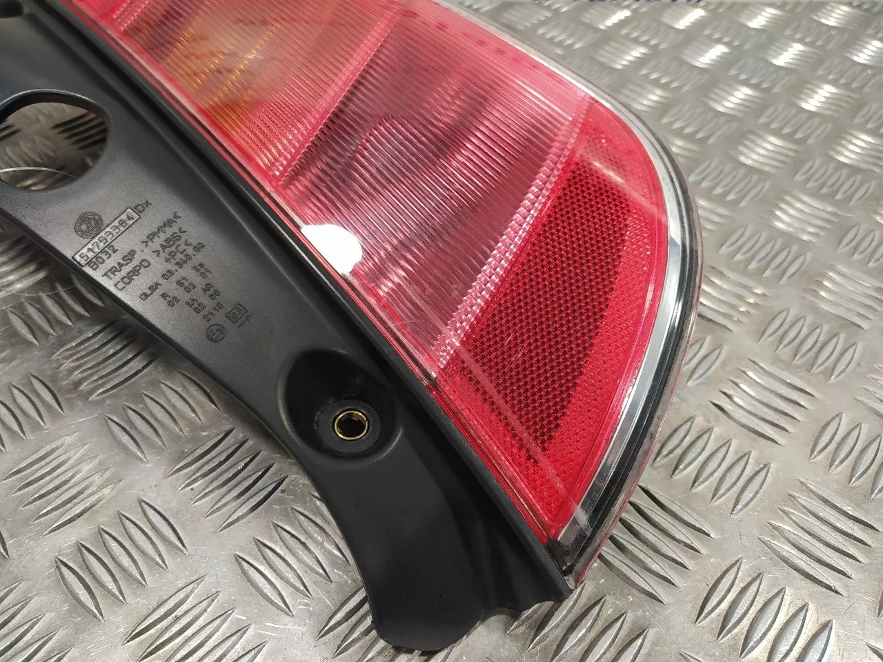 Piloto Trasero Derecho para Lancia Ypsilon (101)
