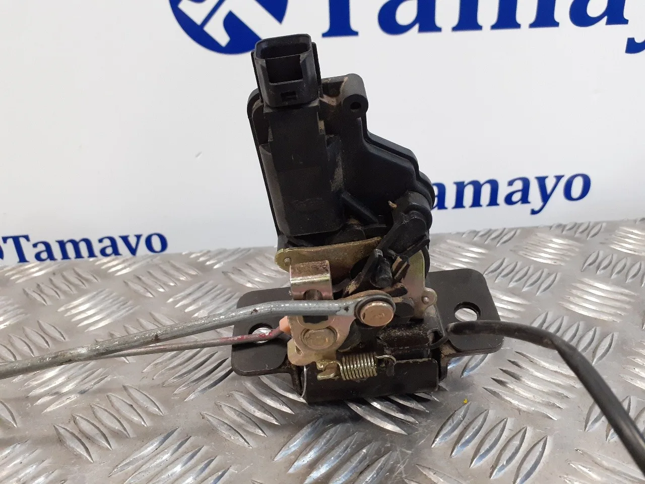 Cerradura Maletero / Porton para Kia Carnival Ii