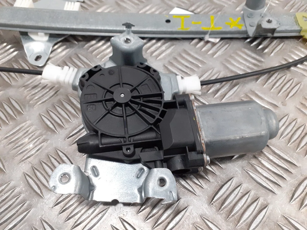 Elevalunas Trasero Izquierdo para Nissan Pathfinder (R51)