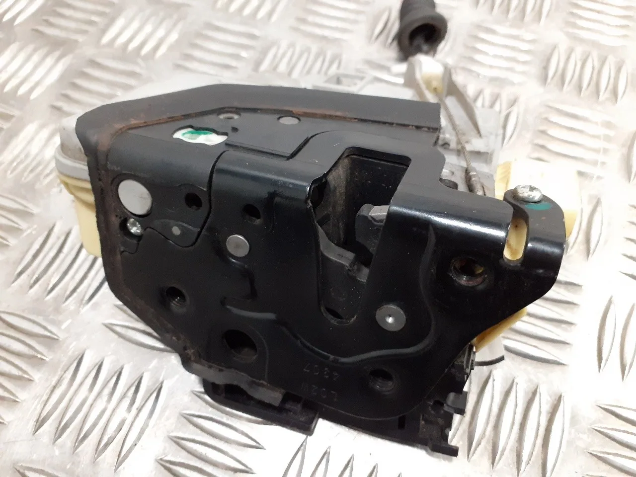 Cerradura Puerta Delantera Izquierda para Volkswagen Passat Variant (3C5)
