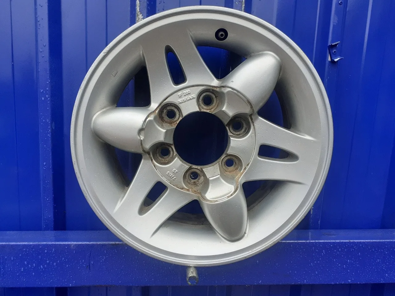 Llanta para Nissan Terrano/Terrano.ii (R20)