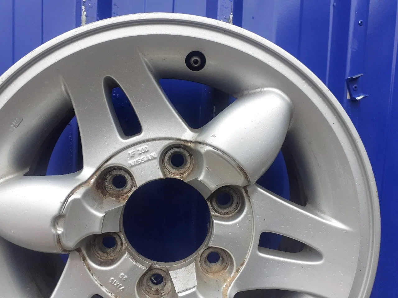 Llanta para Nissan Terrano/Terrano.ii (R20)