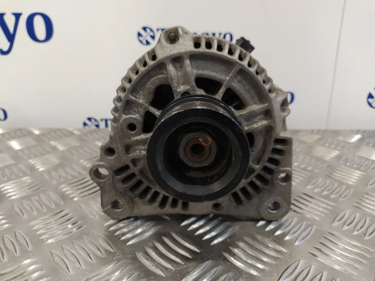 Alternador para Audi A3 (8L)