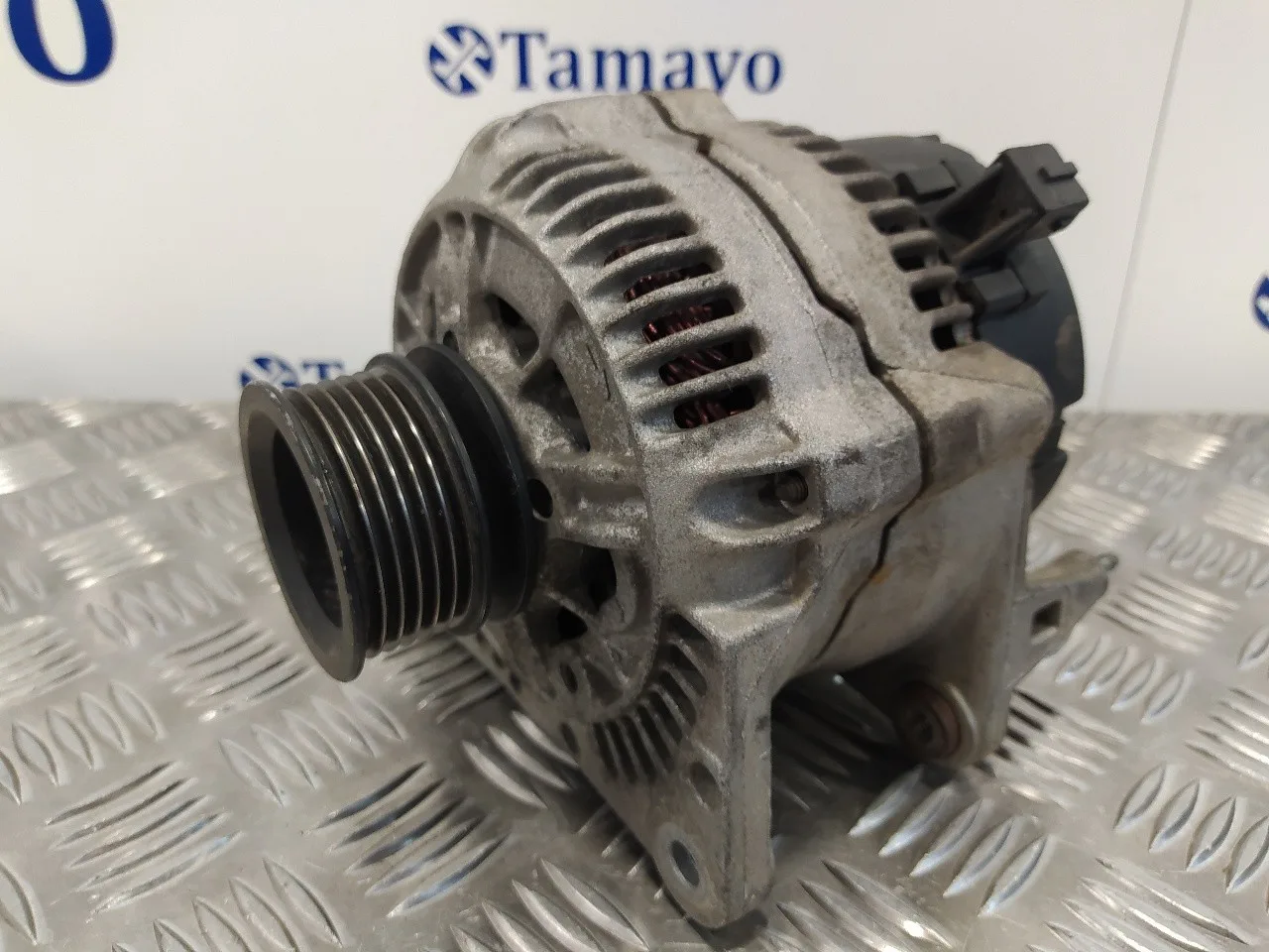 Alternador para Audi A3 (8L)