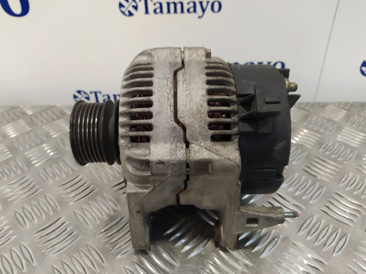 Alternador para Audi A3 (8L)