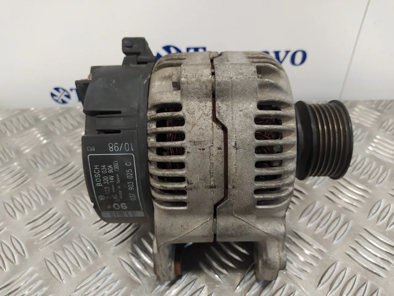Alternador para Audi A3 (8L)