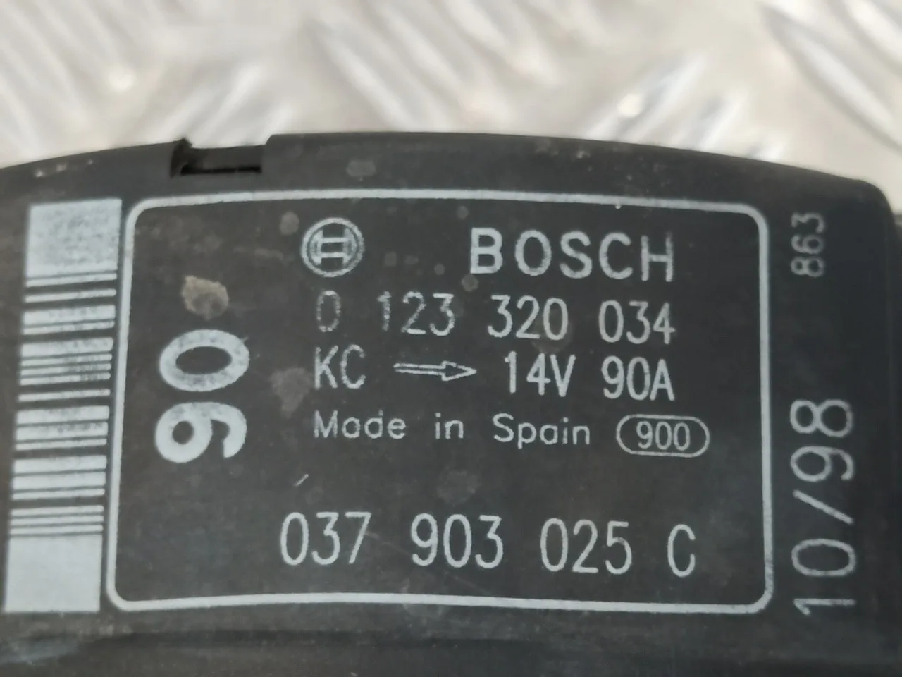 Alternador para Audi A3 (8L)