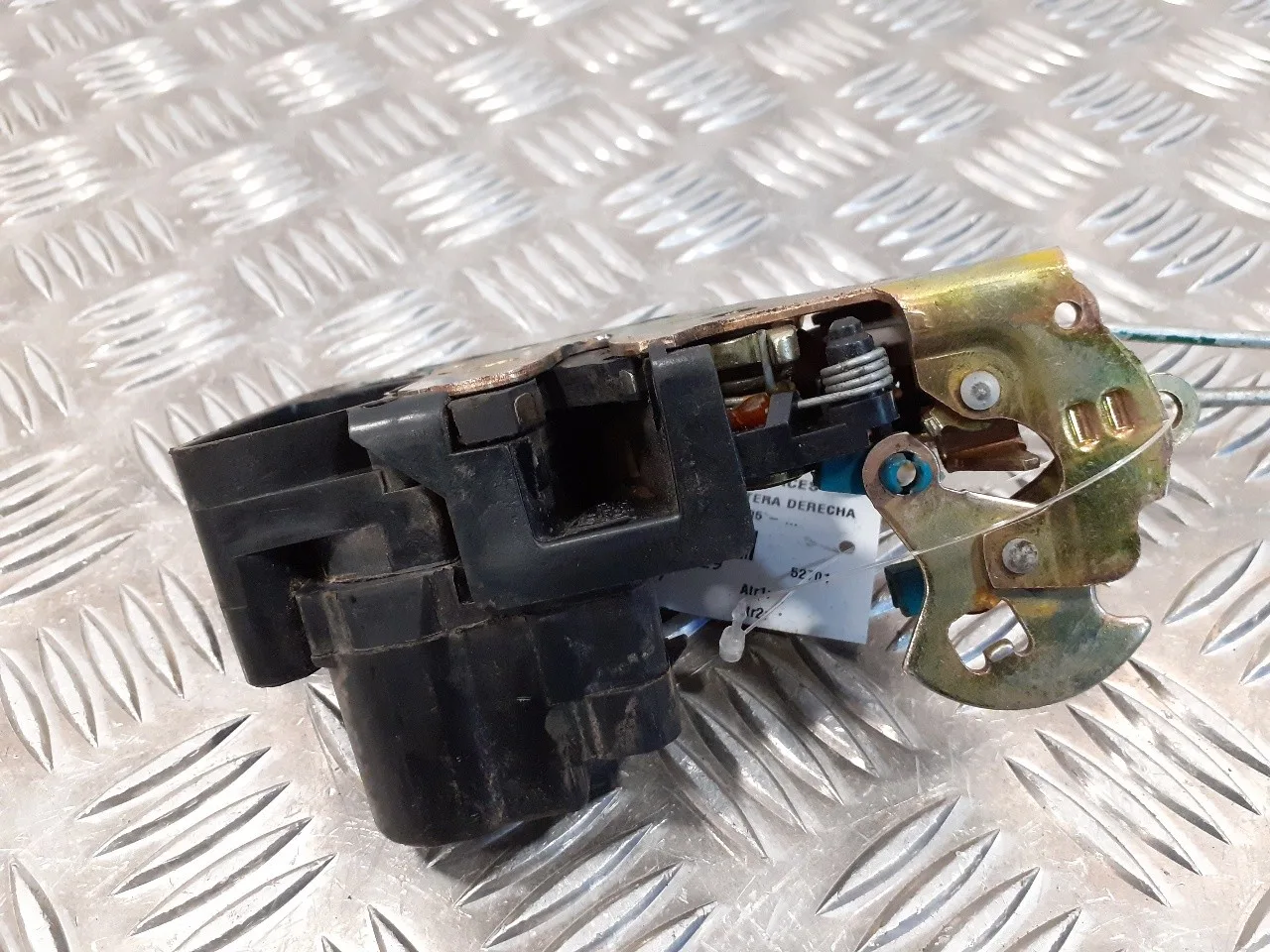 Cerradura Puerta Delantera Derecha para Chevrolet Kalos