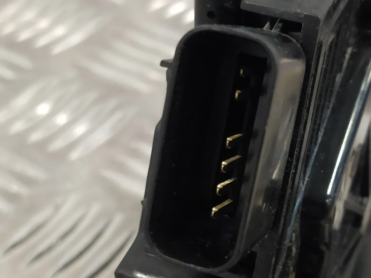 Cerradura Puerta Delantera Izquierda para Ssangyong Tivoli