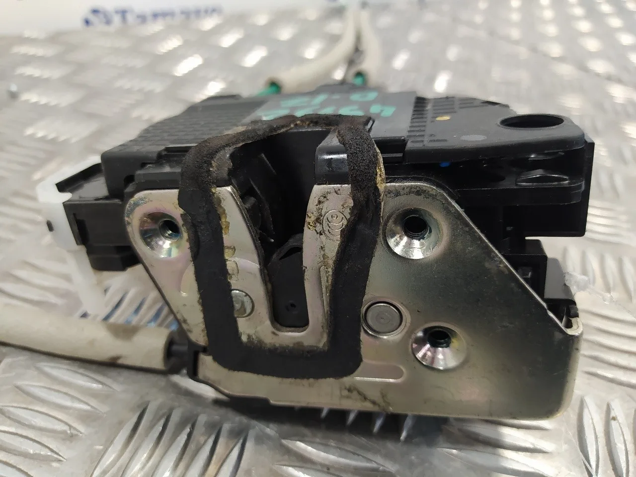 Cerradura Puerta Delantera Izquierda para Ssangyong Tivoli