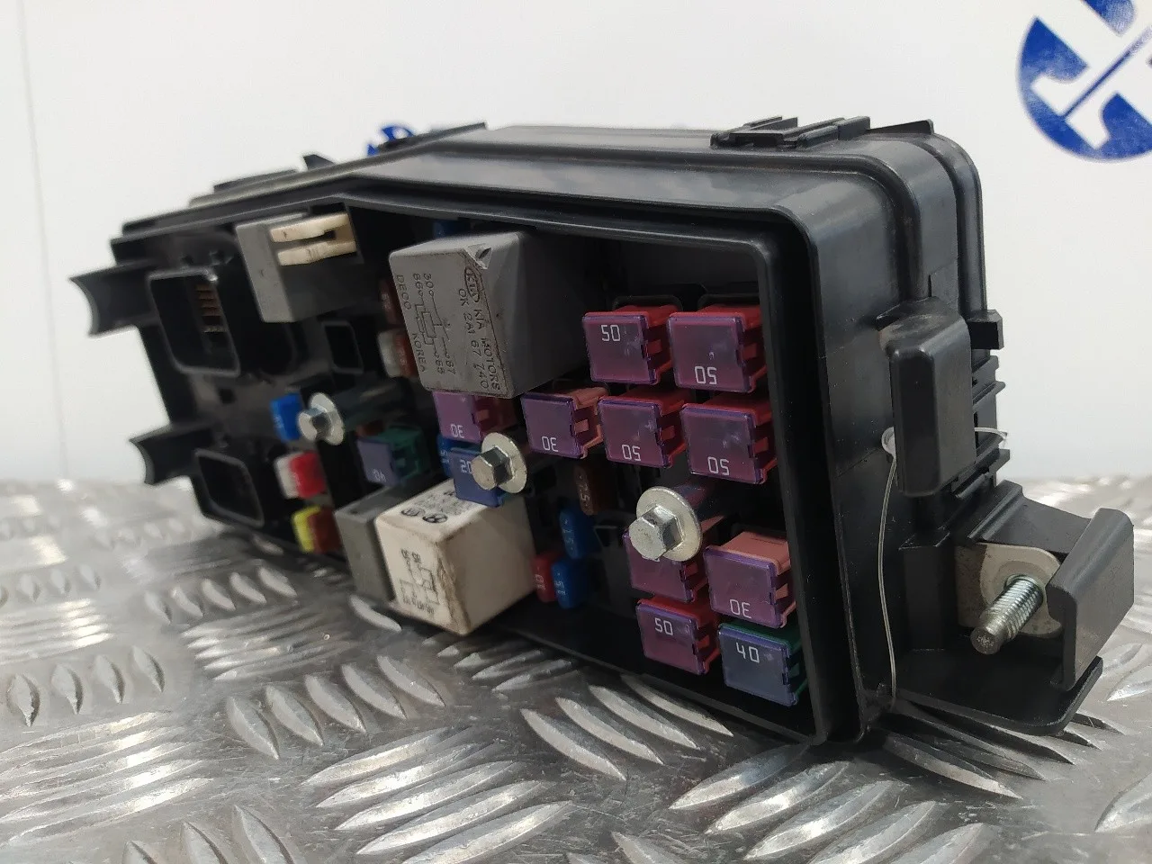 Caja Reles / Fusibles para Kia Carnival