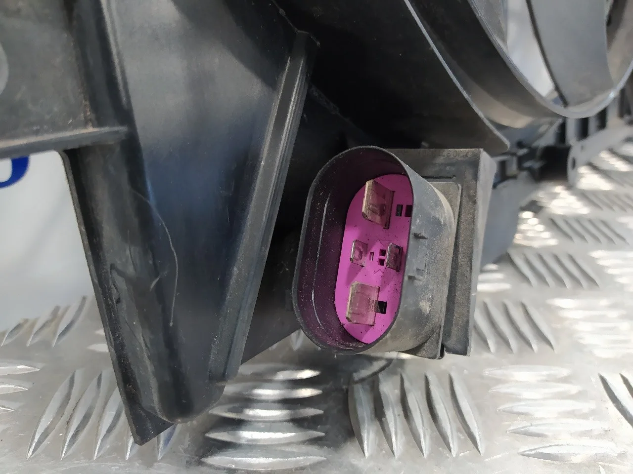Electroventilador para Volkswagen Touran (1T1)
