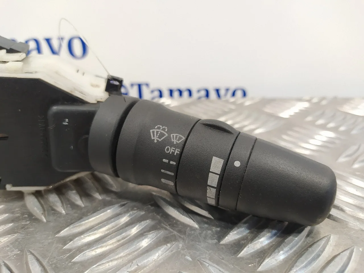 Mando Limpia para Nissan Cabstar ->09.06