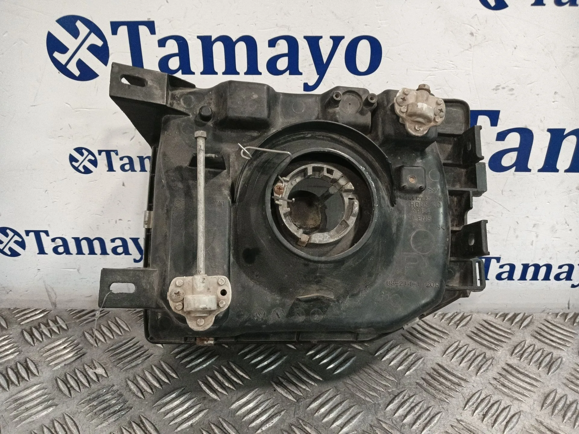 Faro Derecho para Mitsubishi Montero (V20/V40)