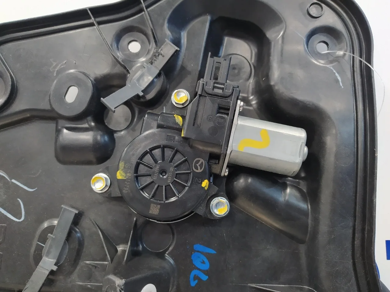 Elevalunas Trasero Derecho para Mazda 2 Lim. ()