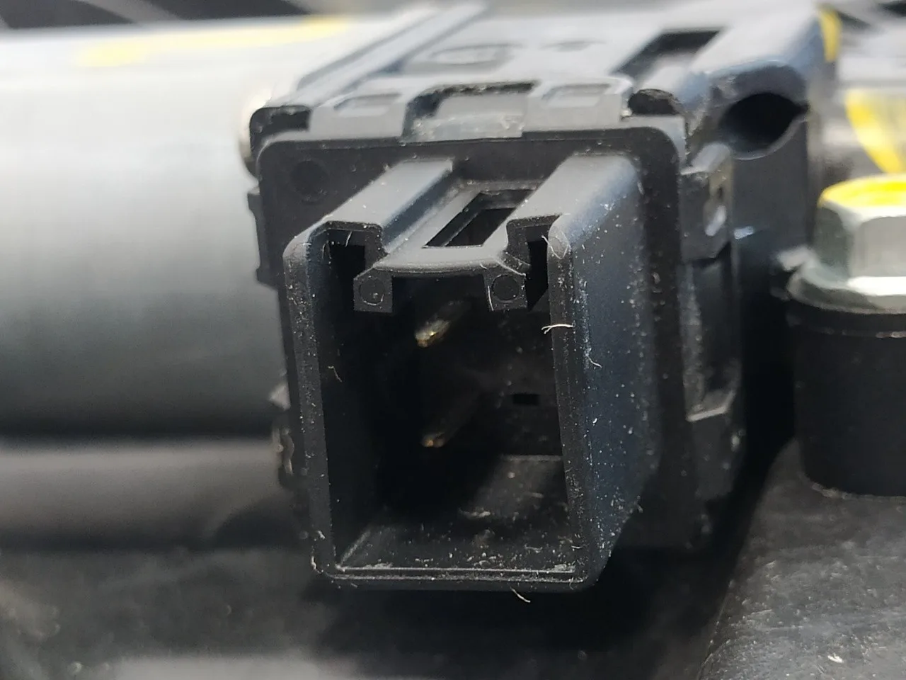 Elevalunas Trasero Derecho para Mazda 2 Lim. ()