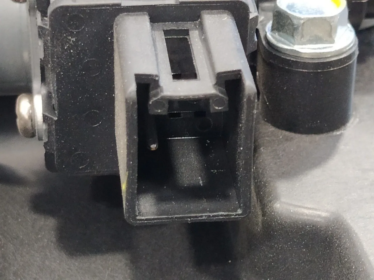 Elevalunas Delantero Derecho para Mazda 2 Lim. ()
