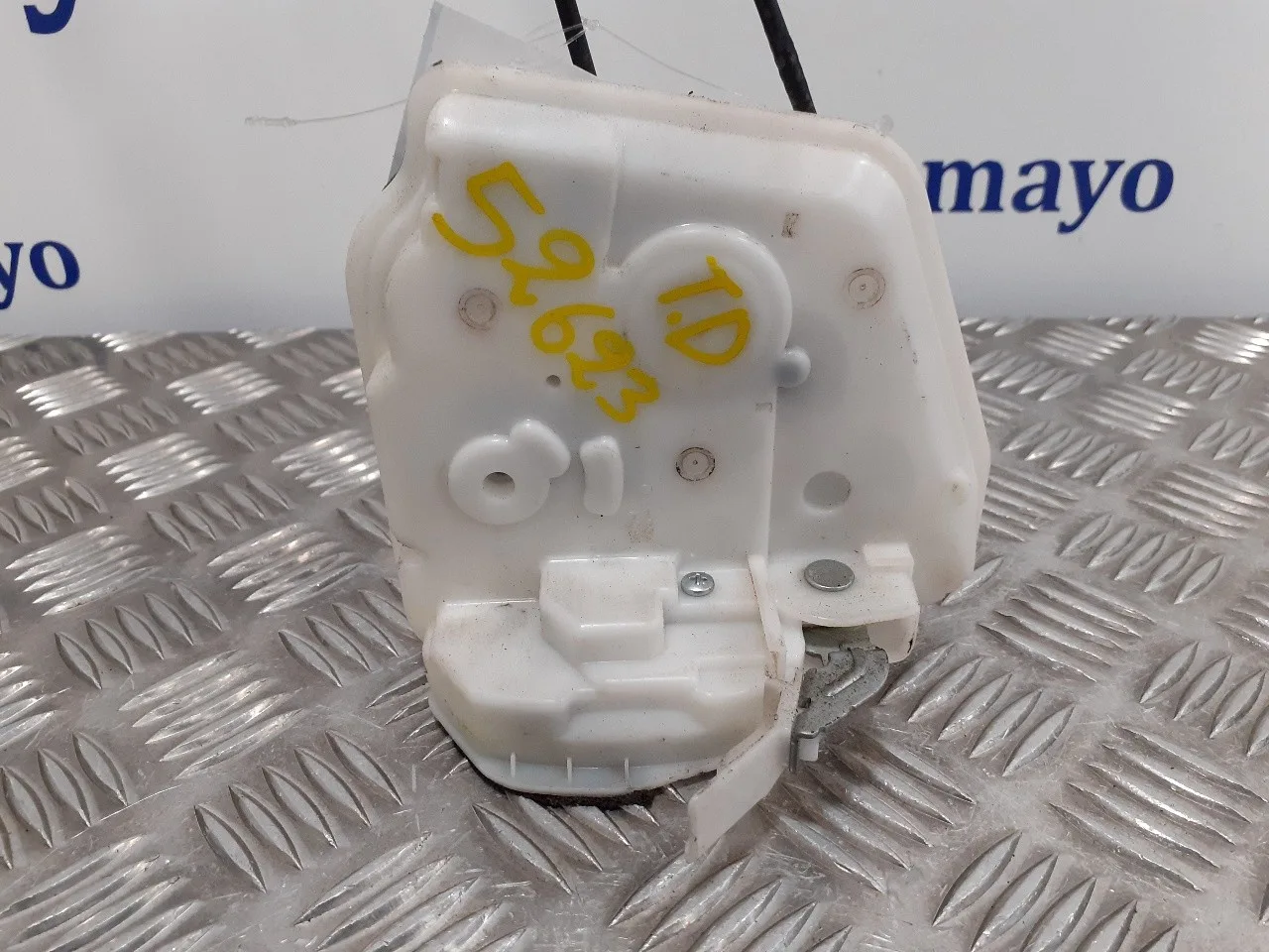 Cerradura Puerta Trasera Derecha para Mazda 2 Lim. ()