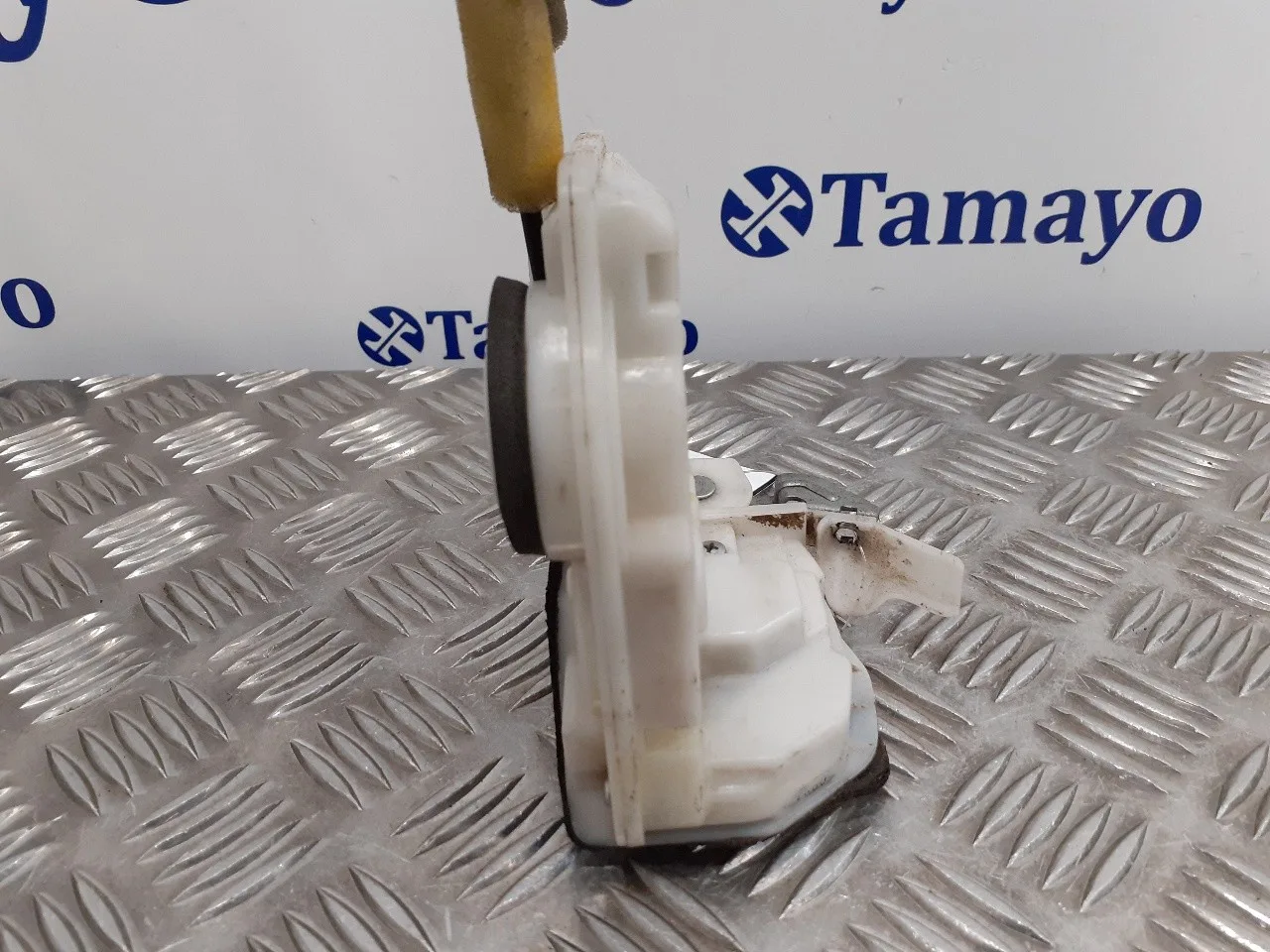 Cerradura Puerta Delantera Derecha para Mazda 2 Lim. ()