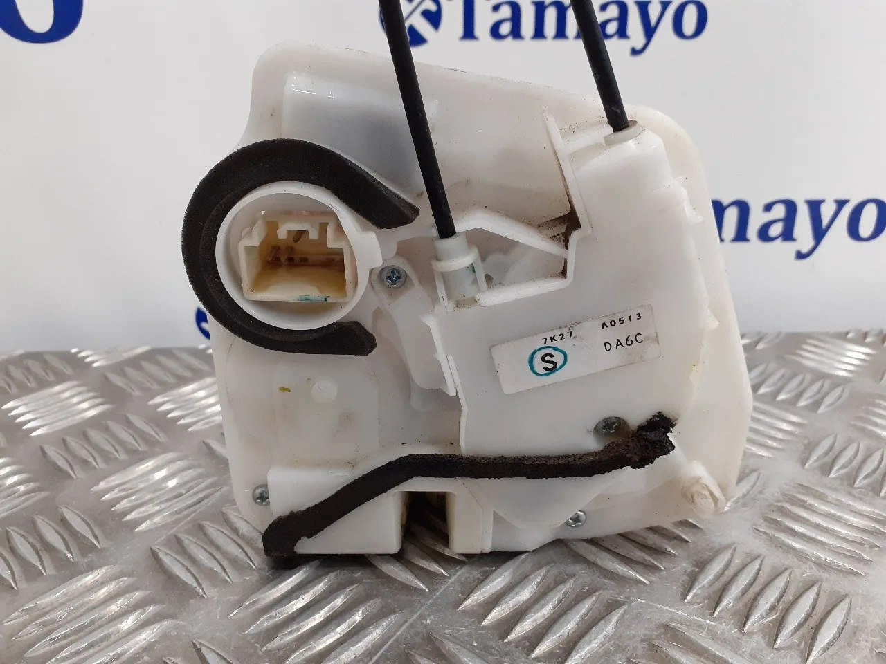 Cerradura Puerta Trasera Izquierda para Mazda 2 Lim. ()