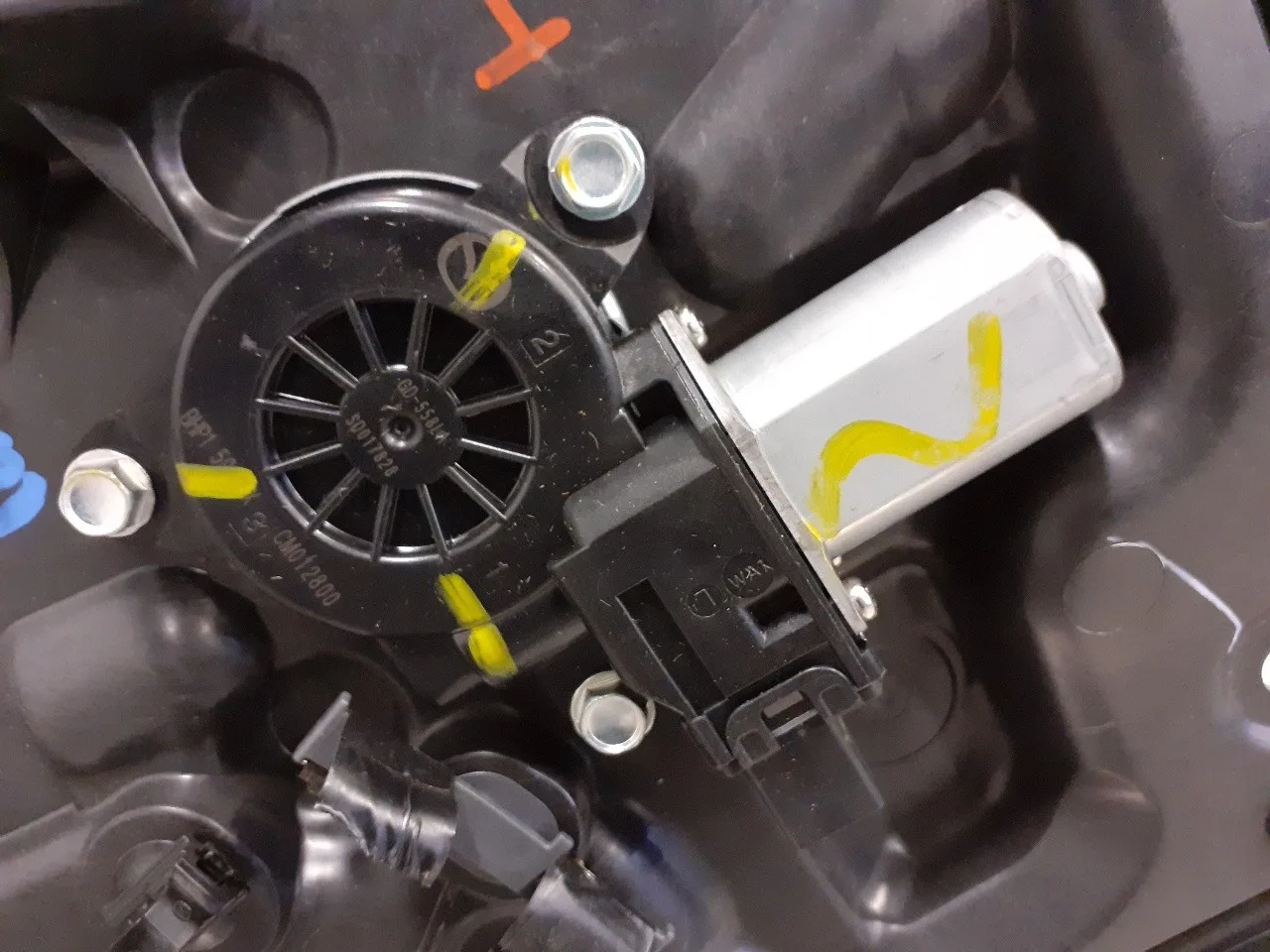 Elevalunas Trasero Izquierdo para Mazda 2 Lim. ()