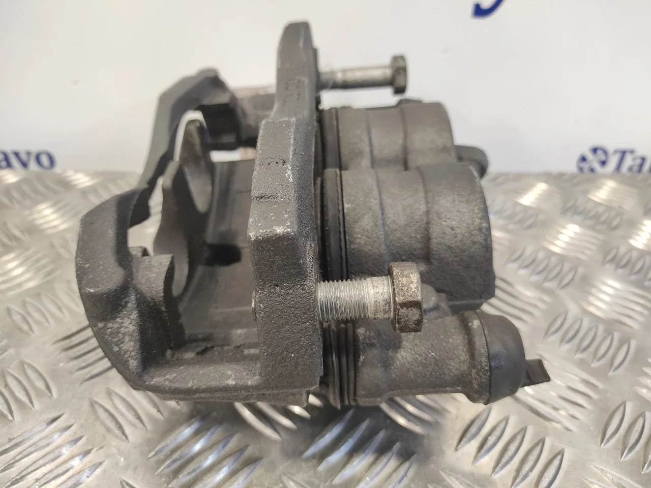 Pinza Freno Delantera Derecha para Nissan Cabstar ->09.06