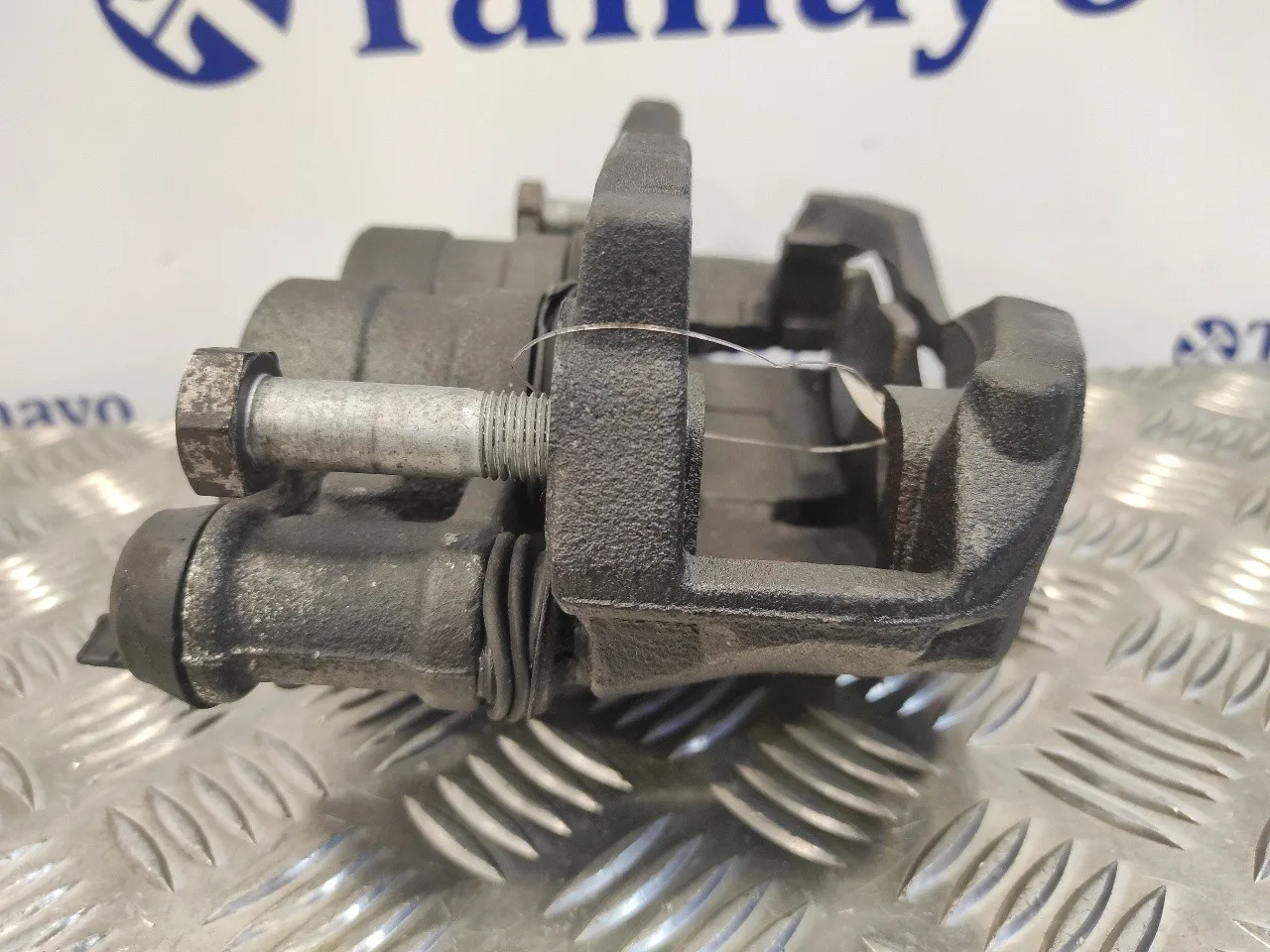 Pinza Freno Delantera Derecha para Nissan Cabstar ->09.06