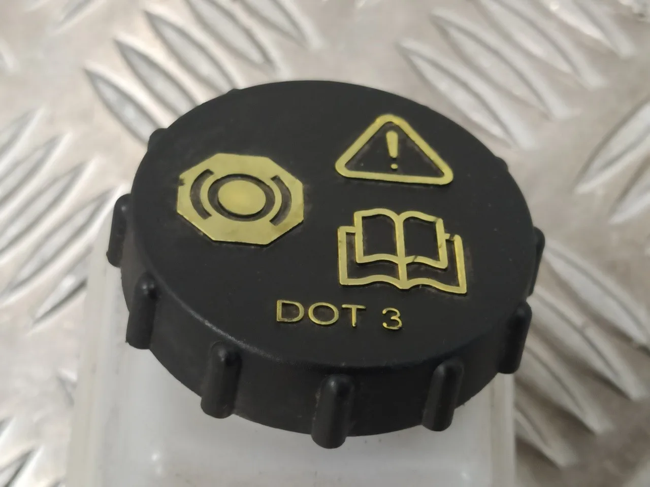 Bomba Freno para Mazda 2 Lim. ()
