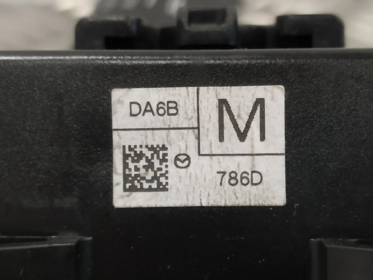 Mando Limpia para Mazda 2 Lim. ()