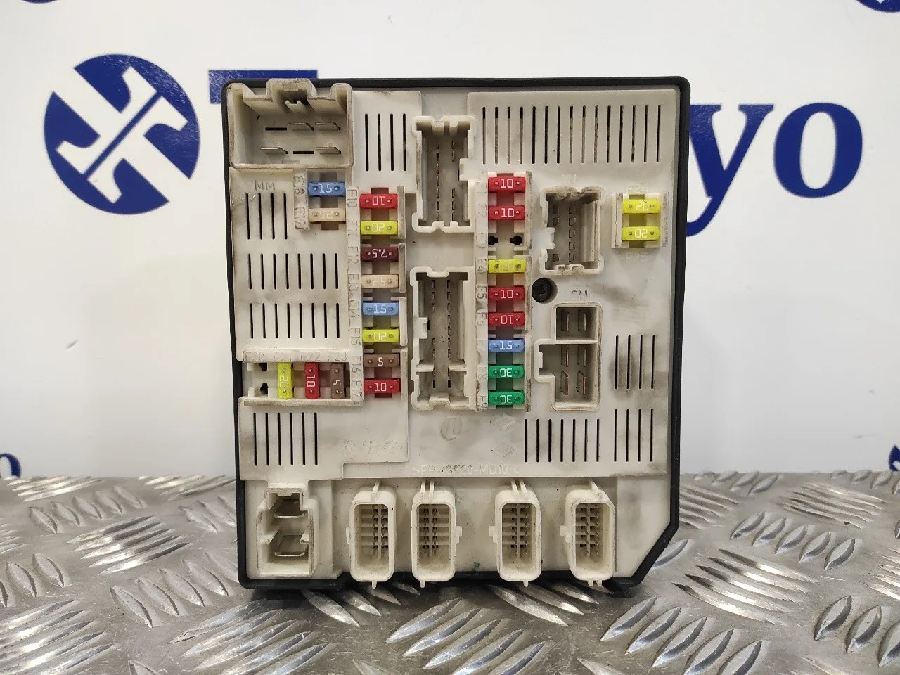 Caja Reles / Fusibles para Renault Megane Iii Berlina 5 P