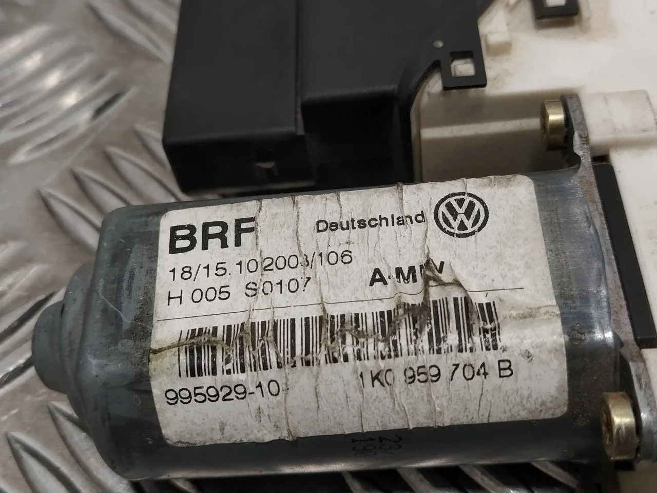 Motor Elevalunas Trasero Derecho para Volkswagen Touran (1T1)