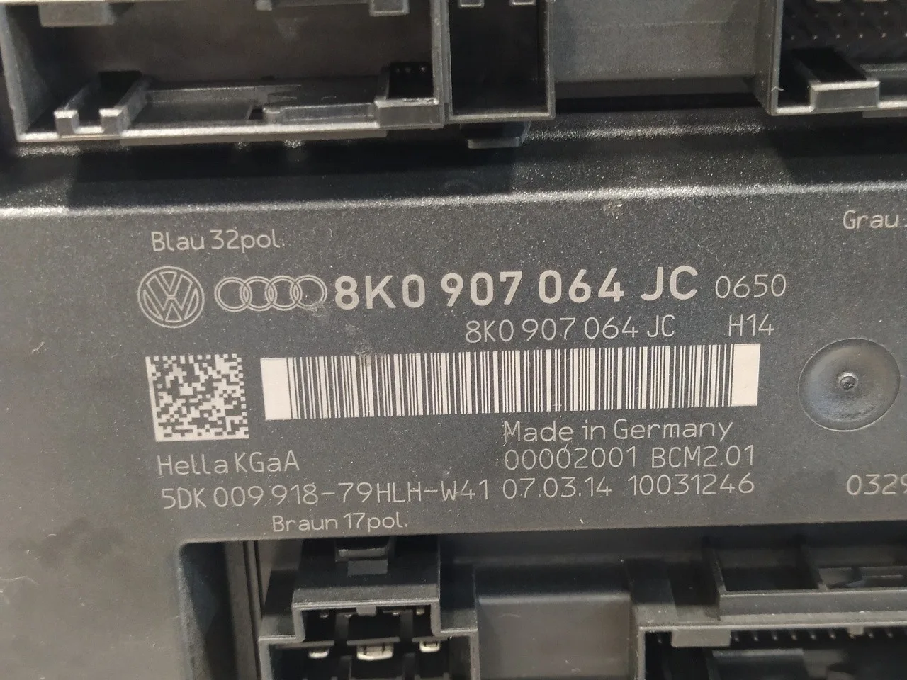 Caja Reles / Fusibles para Audi A4 Avant (8K5) (2008)