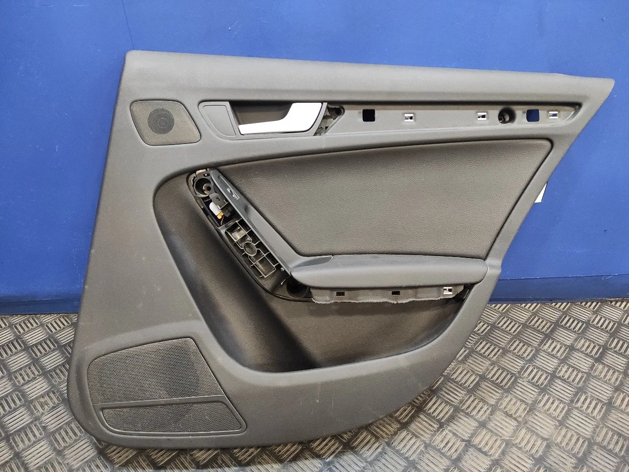 Guarnecido Puerta Trasera Derecha para Audi A4 Avant (8K5) (2008)