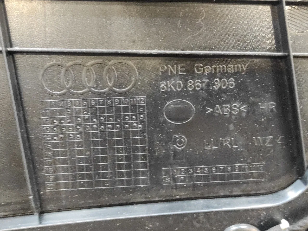 Guarnecido Puerta Trasera Derecha para Audi A4 Avant (8K5) (2008)