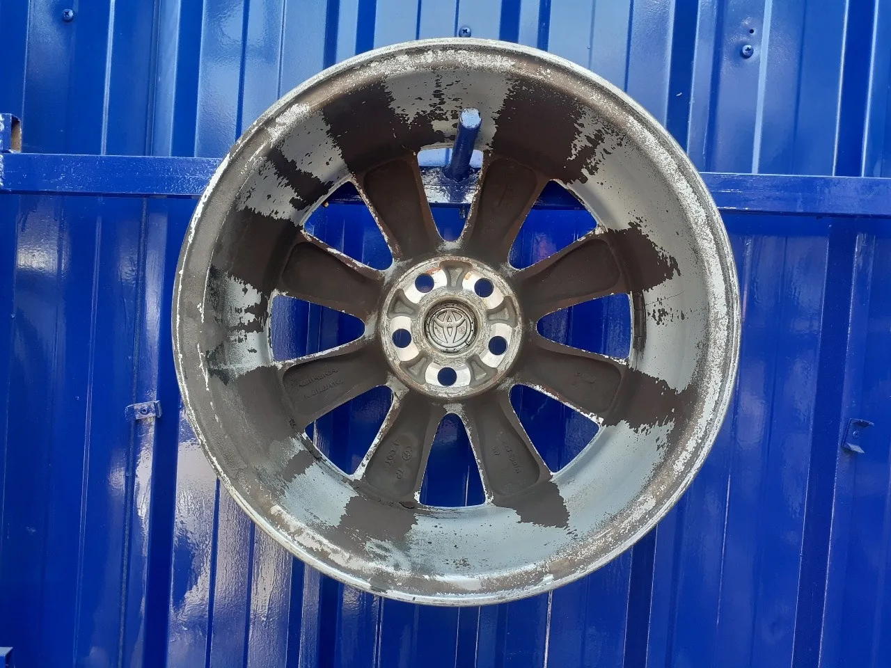 Llanta para Toyota Avensis Berlina (T25)