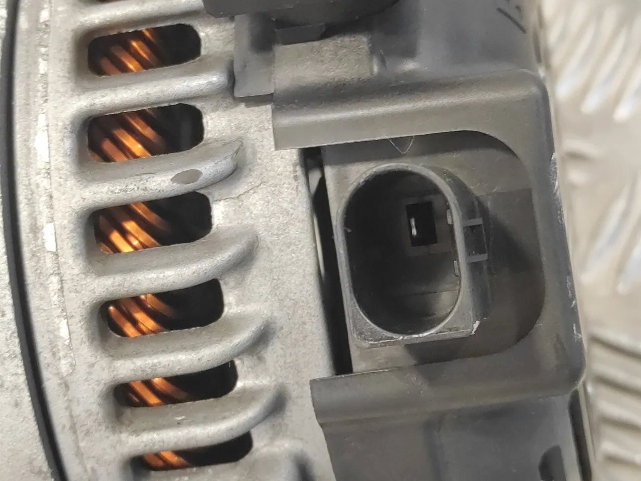 Alternador para Bmw Serie 1 Lim. (F20/F21)