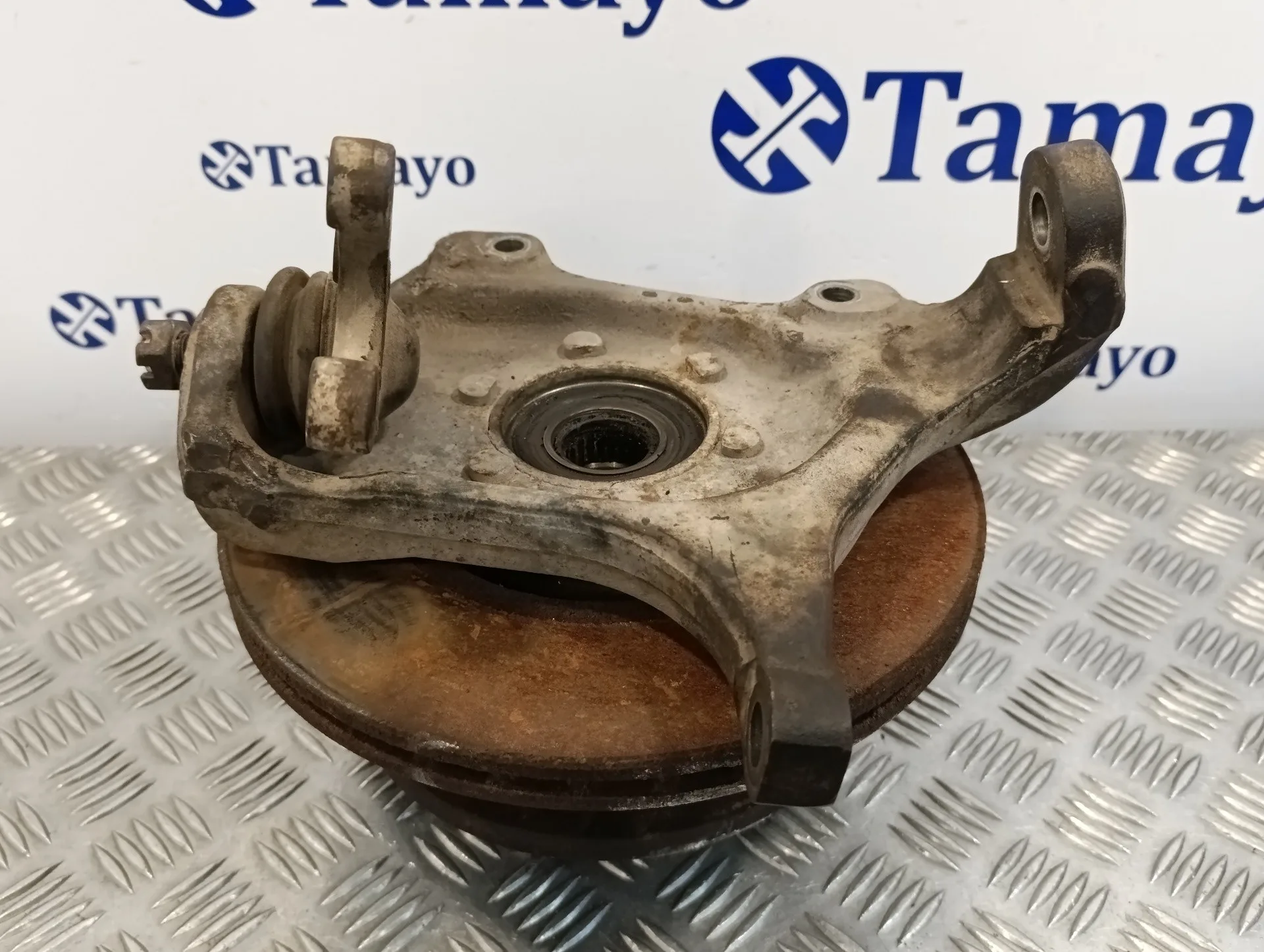 Mangueta Delantera Izquierda para Tata Xenon