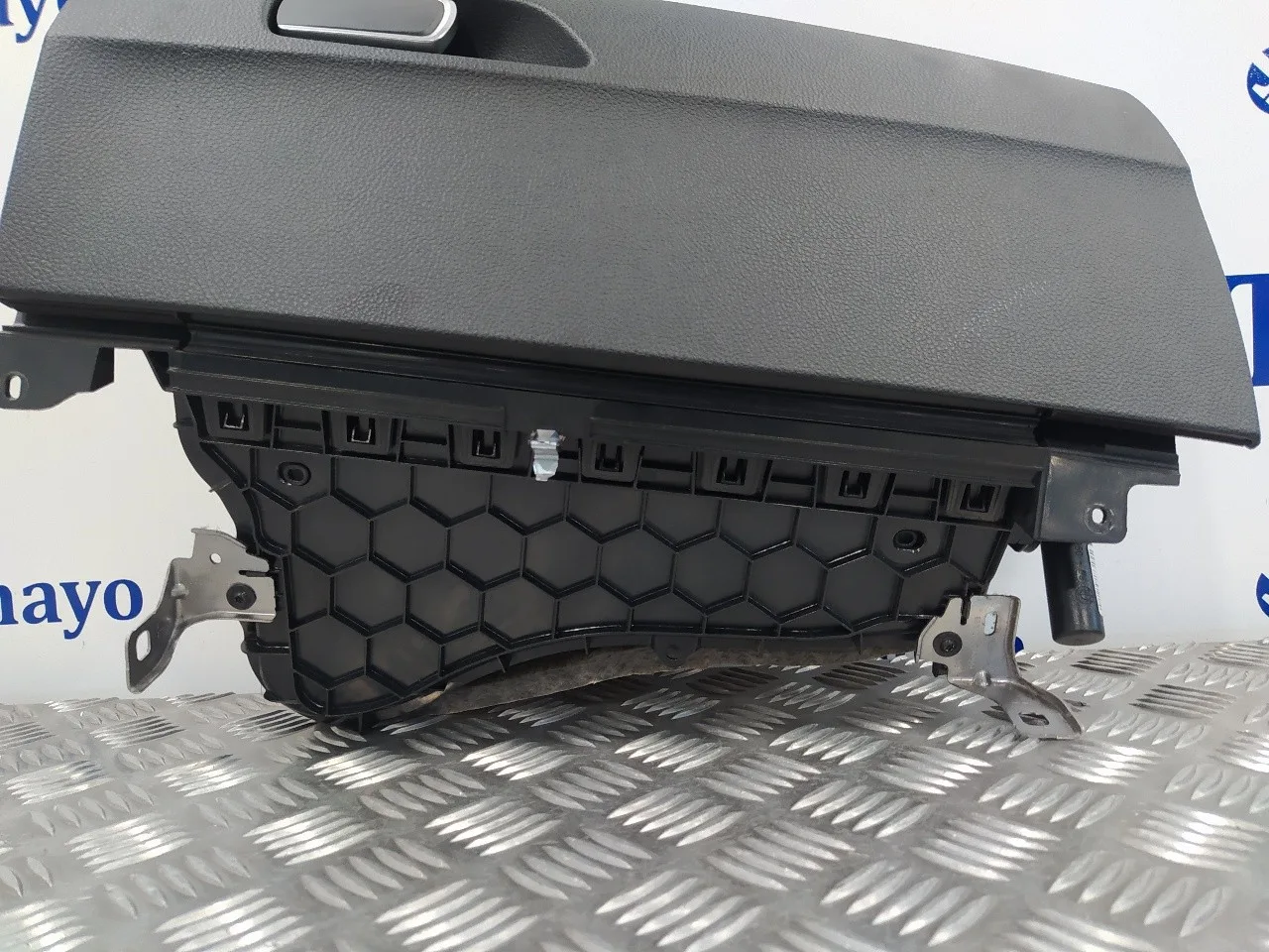 Guantera para Bmw Serie 1 Lim. (F20/F21)