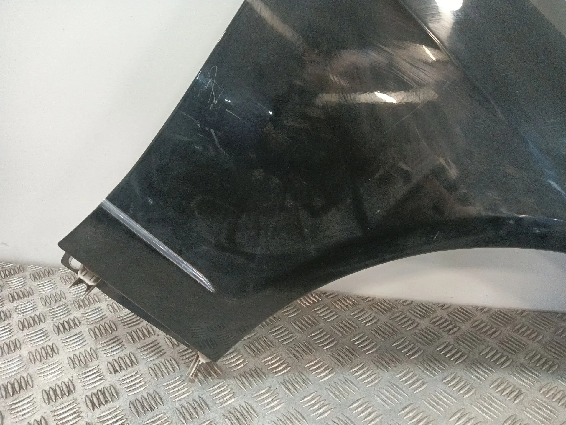 Aleta Delantera Derecha para Mercedes-Benz Clase E (W212) Lim.