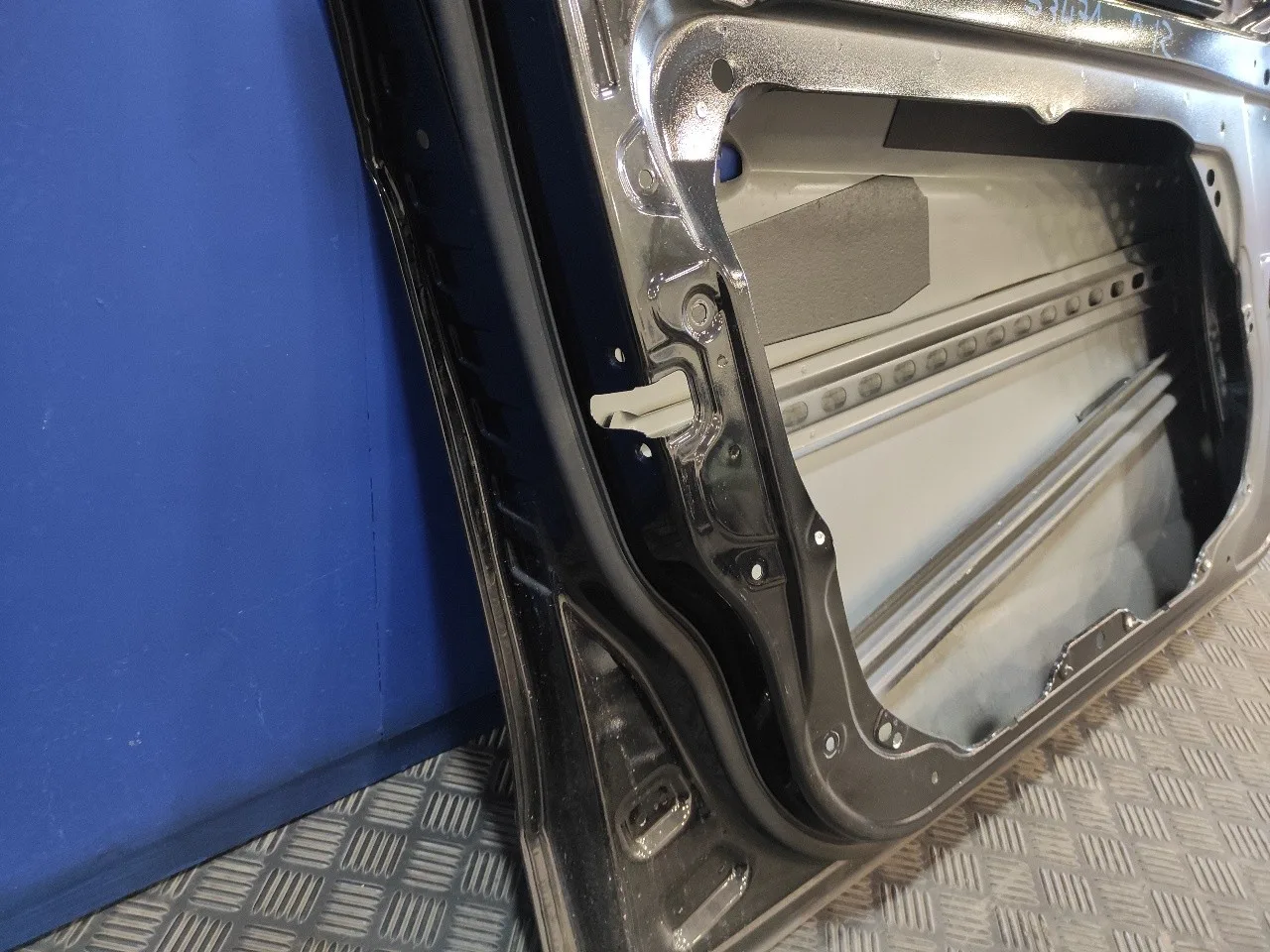 Puerta Delantera Izquierda para Mercedes-Benz Clase E (W212) Lim.