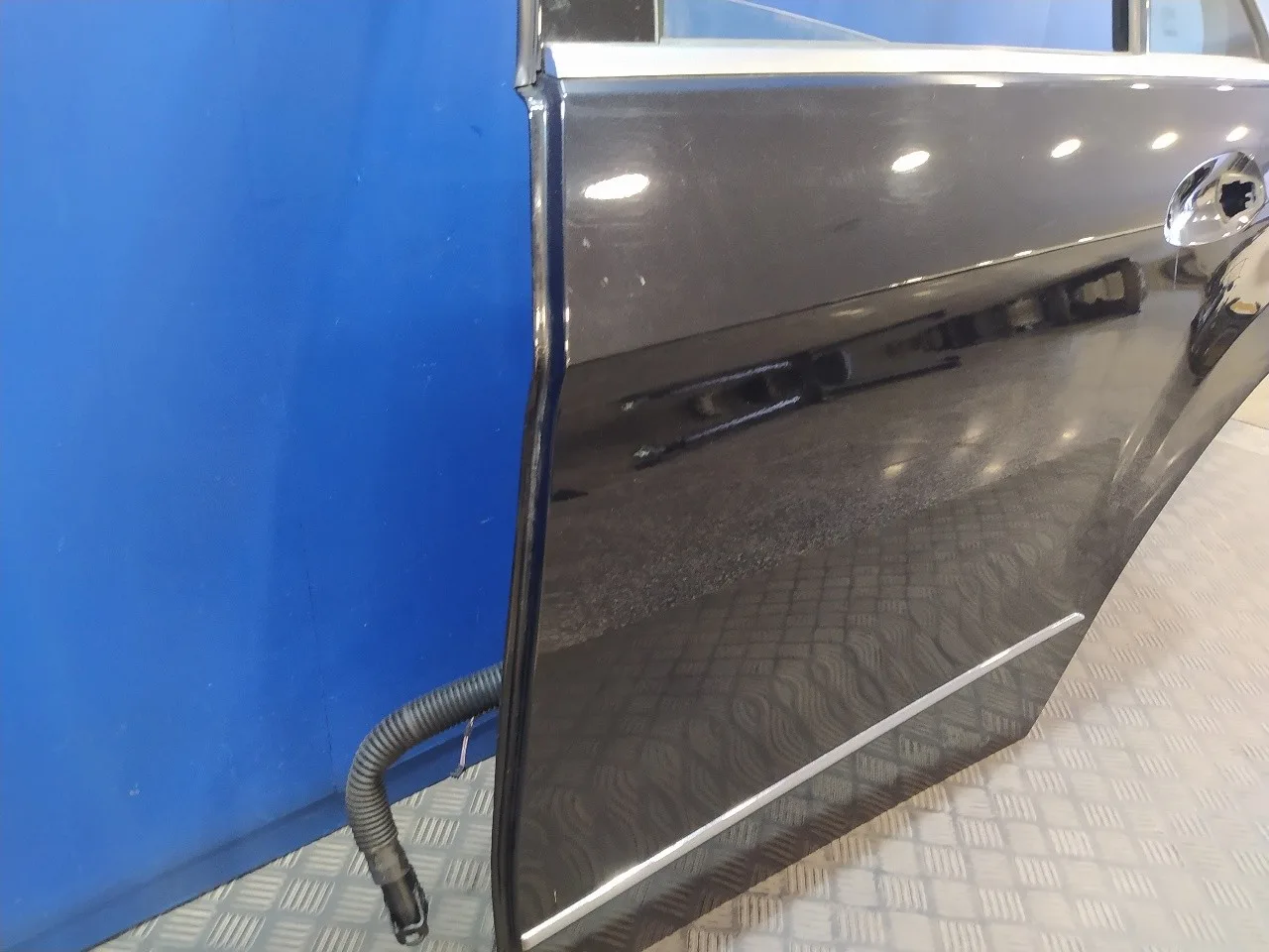 Puerta Trasera Izquierda para Mercedes-Benz Clase E (W212) Lim.
