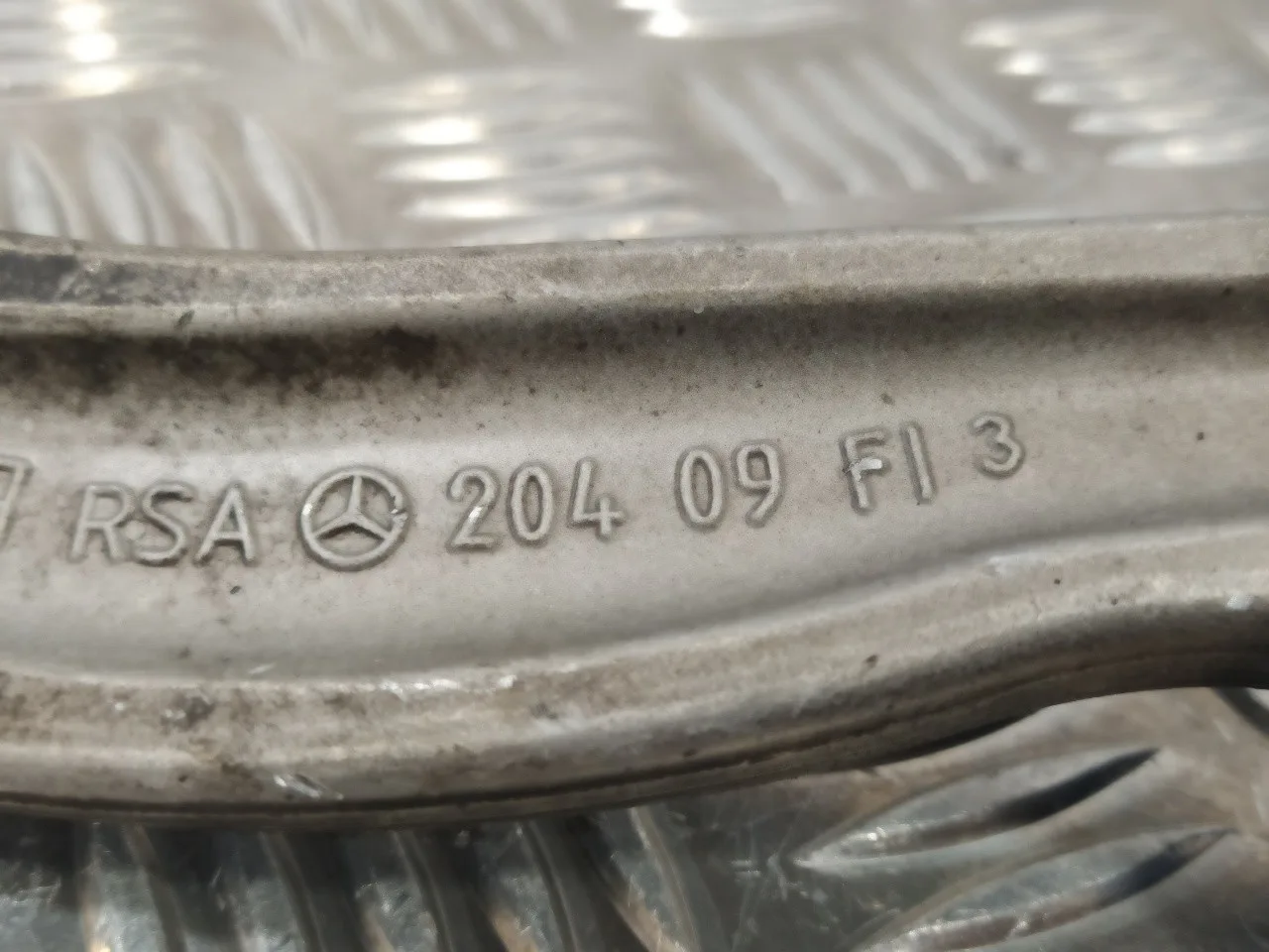 Brazo Suspension Inferior Trasero Derecho para Mercedes-Benz Clase E (W212) Lim.