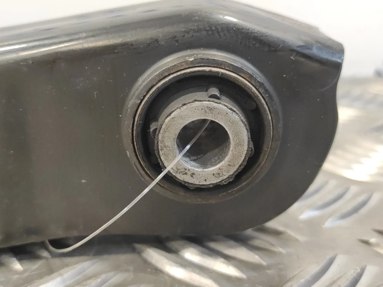 Brazo Suspension Inferior Trasero Derecho para Ford Kuga (Cbv)