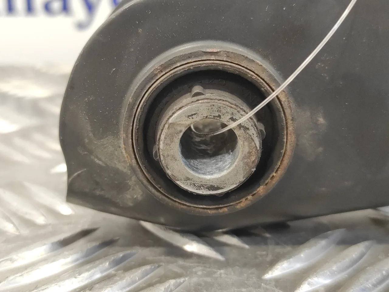 Brazo Suspension Inferior Trasero Izquierdo para Ford Kuga (Cbv)