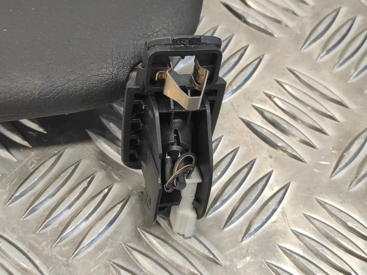 Parasol Derecho para Bmw Serie 1 Lim. (F20/F21)