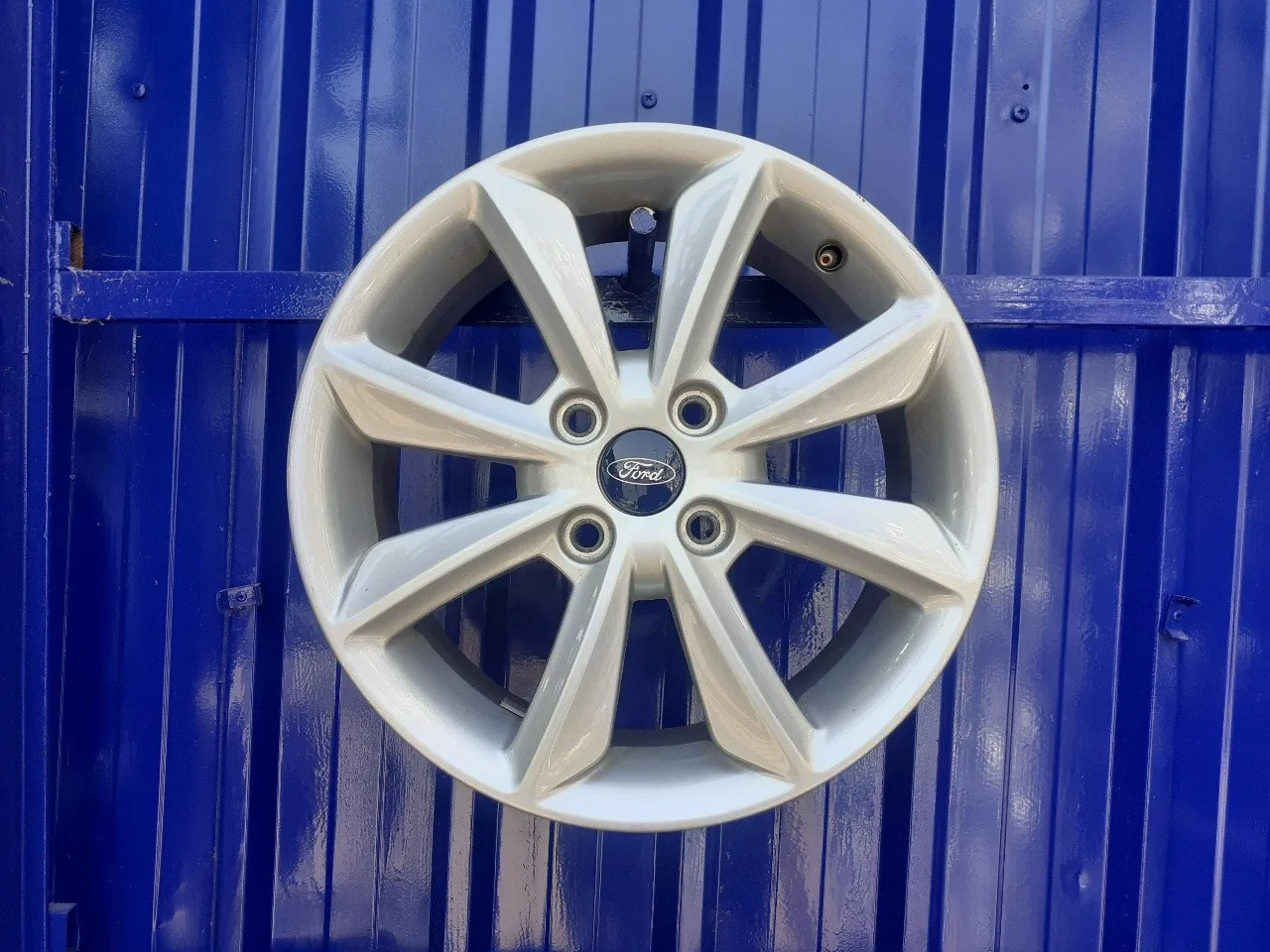 Llanta para Ford Fiesta (Ce1)