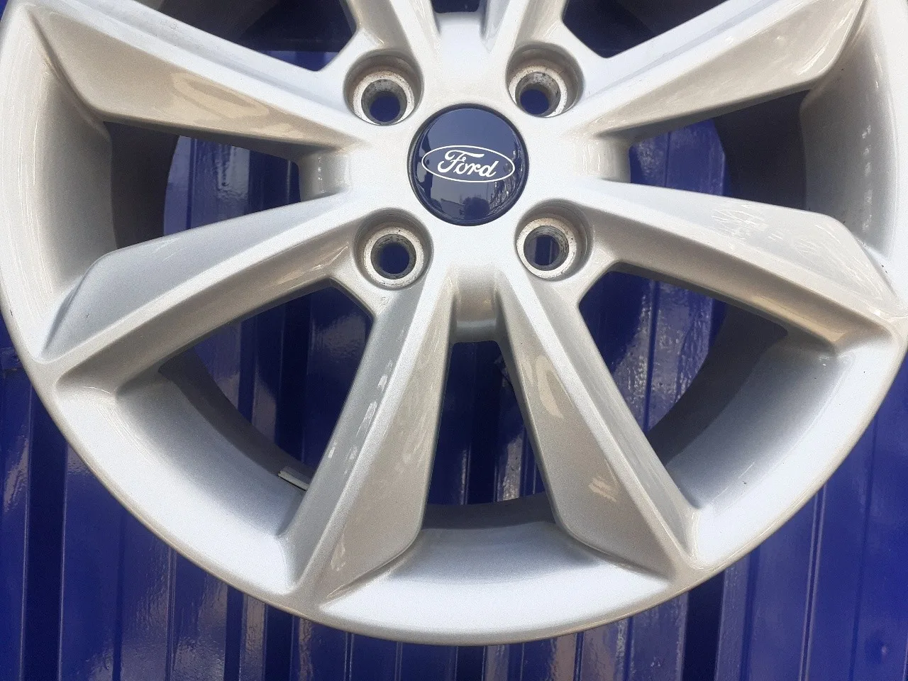 Llanta para Ford Fiesta (Ce1)