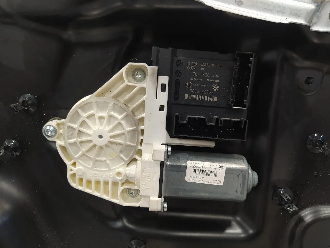 Elevalunas Delantero Derecho para Volkswagen Passat Variant (3C5)
