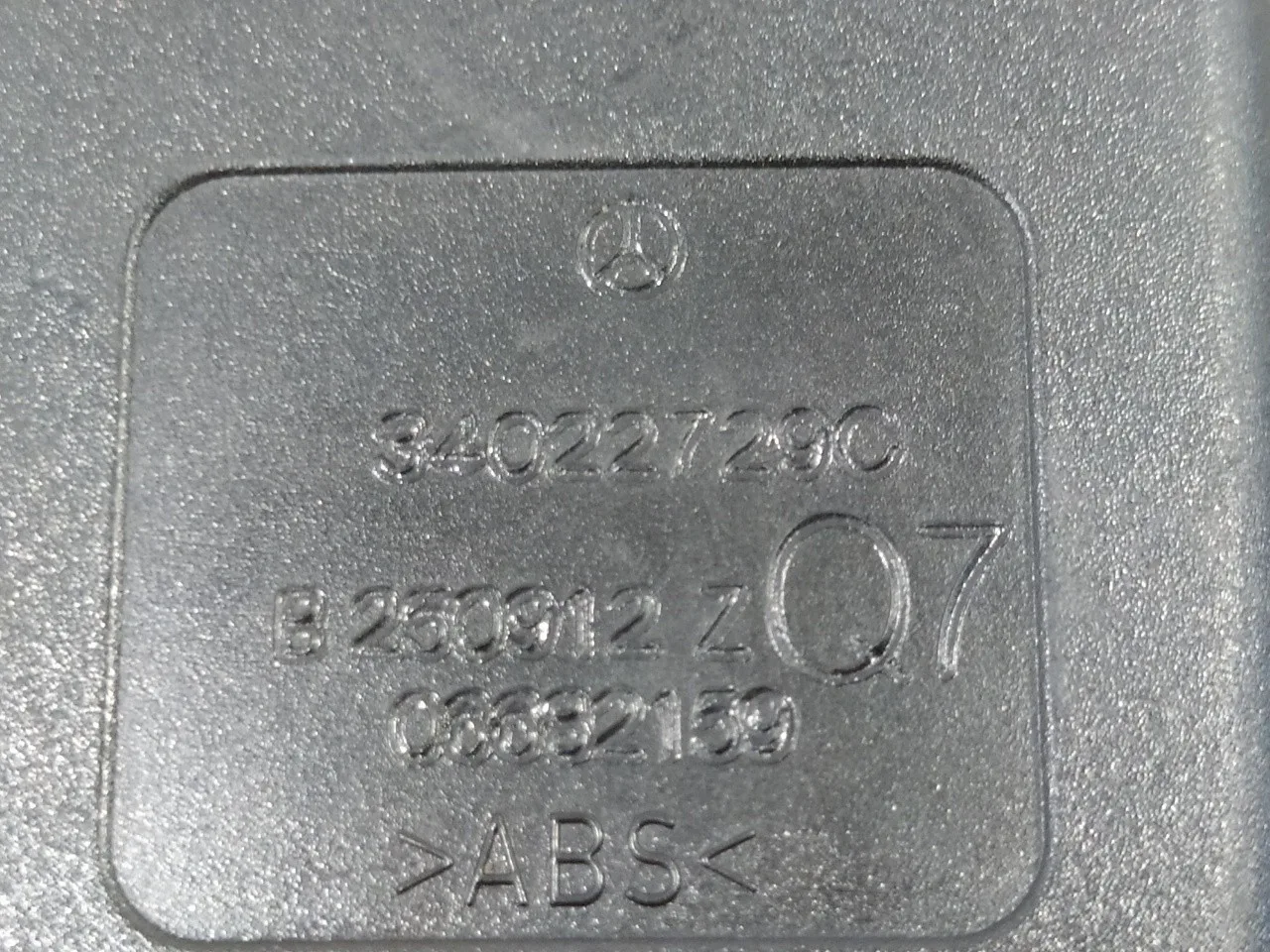 Anclaje Cinturon Trasero Derecho para Mercedes-Benz Clase E (W212) Lim.